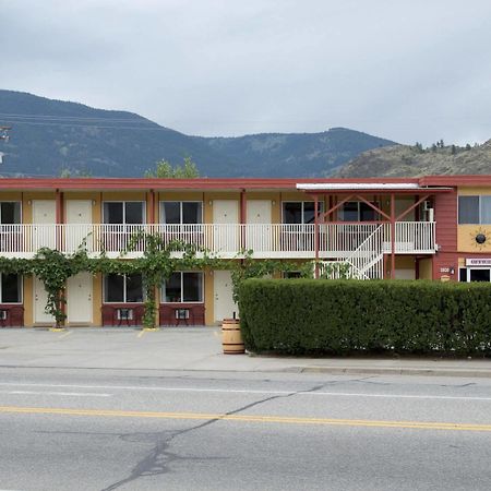 Maple Leaf Motel Inn Towne 오소유스 외부 사진