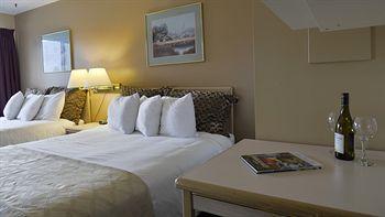 Maple Leaf Motel Inn Towne 오소유스 외부 사진